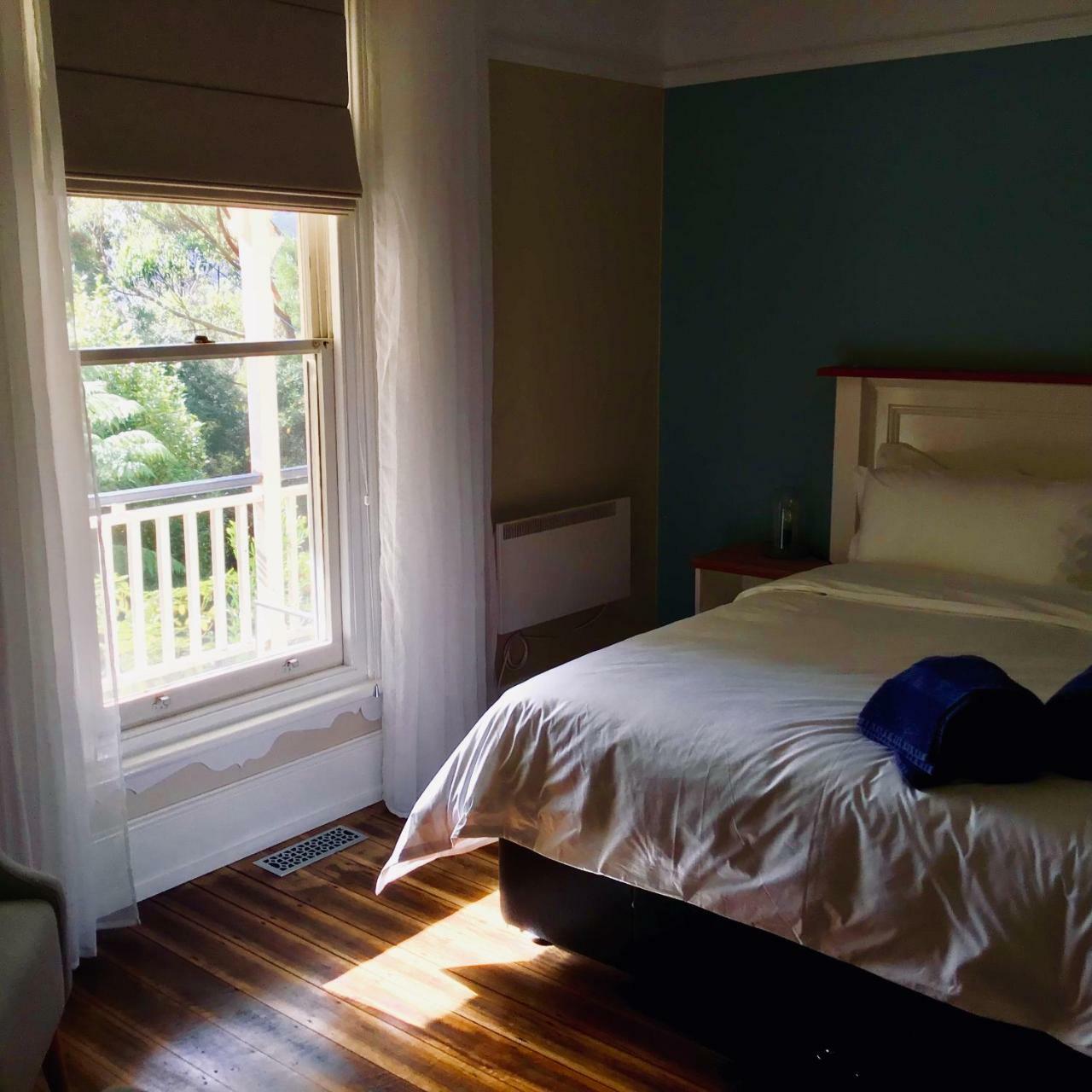 Harrison House Bed & Breakfast Strahan Bagian luar foto