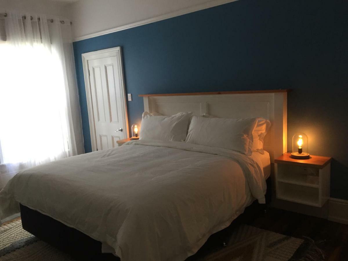 Harrison House Bed & Breakfast Strahan Bagian luar foto