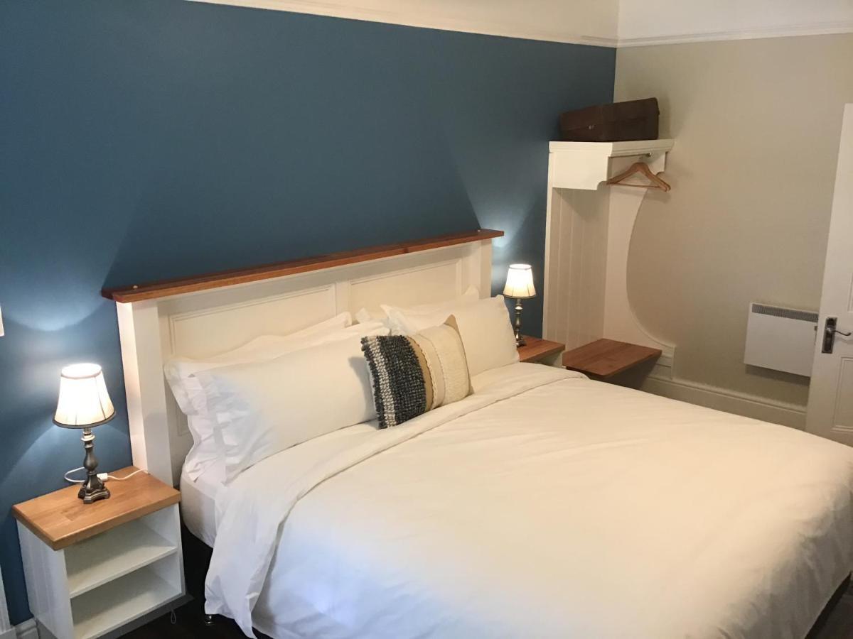 Harrison House Bed & Breakfast Strahan Bagian luar foto