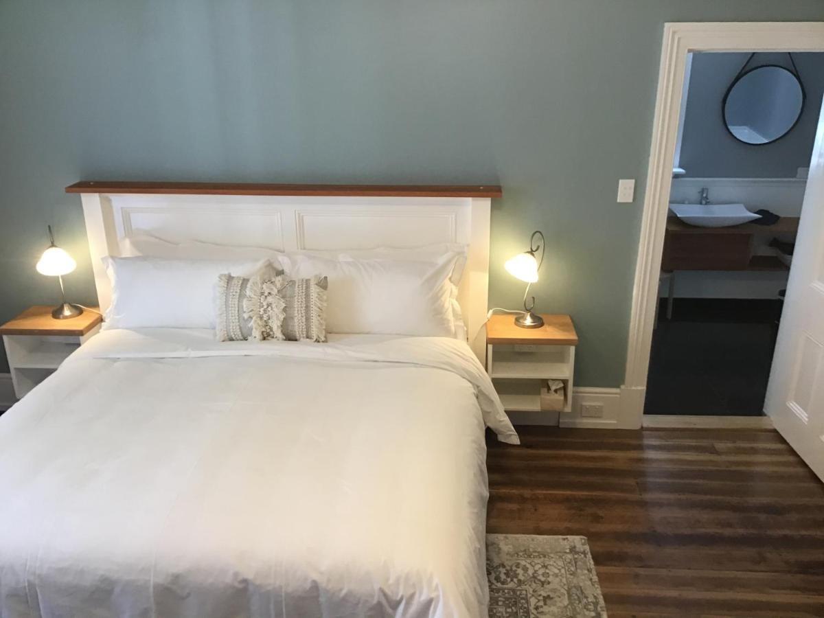 Harrison House Bed & Breakfast Strahan Bagian luar foto